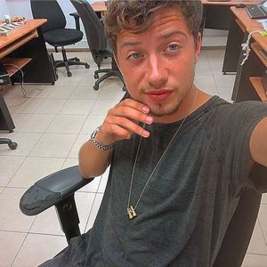 Meet your Posher, Eli